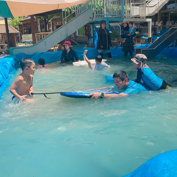 親子でじゃぶじゃぶ池であそぼう～！