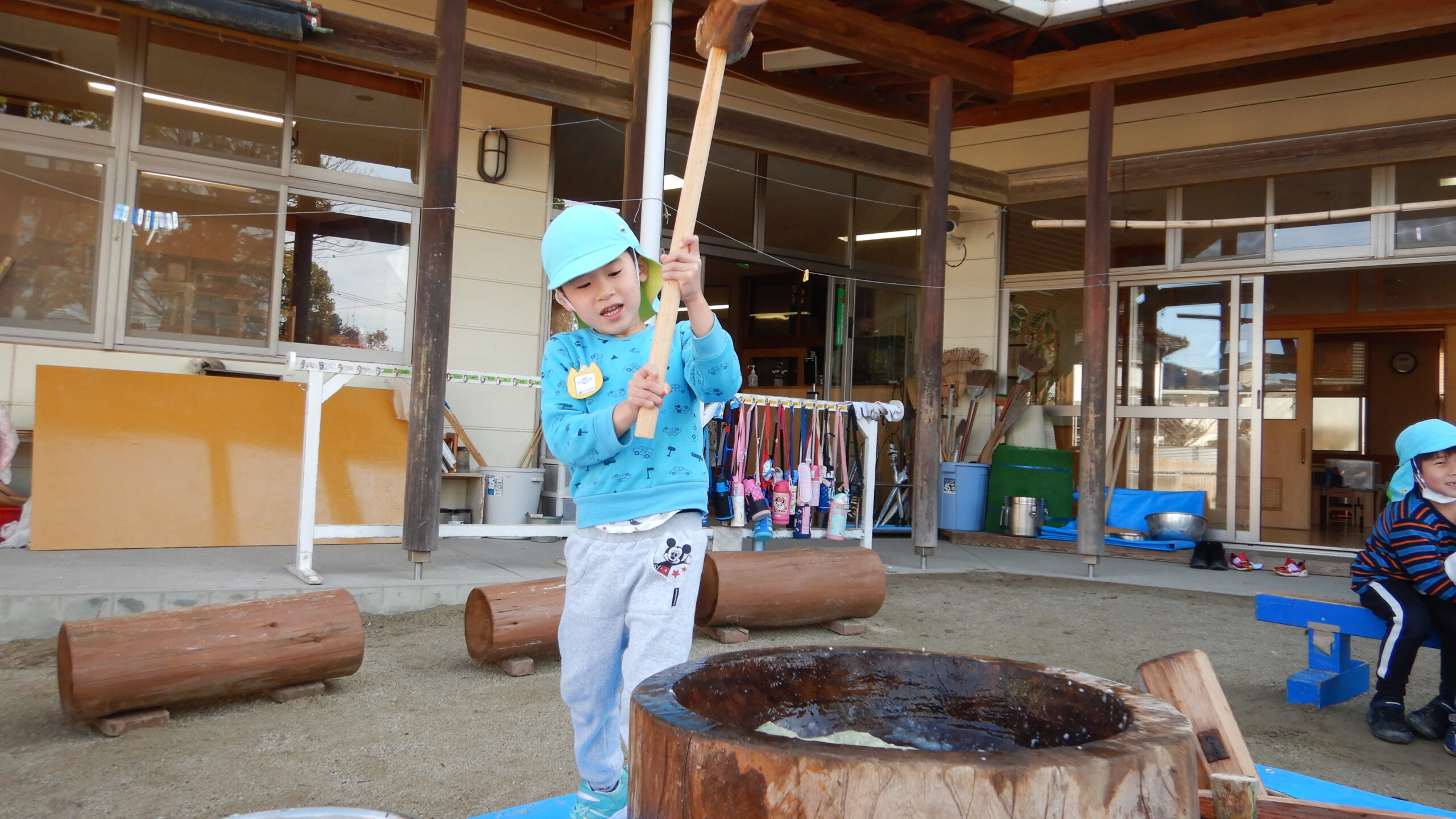 みんなでもちつきをしたよ！！