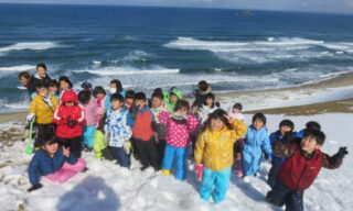 鳥取砂丘で雪遊びをしたよ！（年長組）